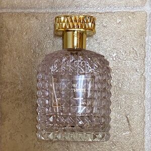 EAU D’AMETHYSTE EAU DE PARFOM  Crystal Bottle with Gold Cap